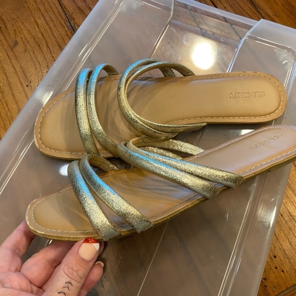 Old Navy Size 9 Gold Slip-on Sandals - Picture 4 of 4